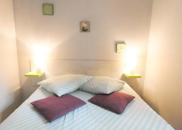 Les Bambous Hébergement de vacances Taller